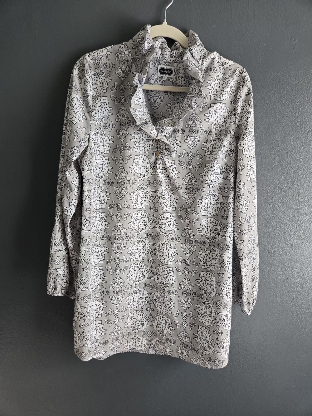 Mud Pie Monochromatic Gray and White Whimsy Cottagecore Tunic Large